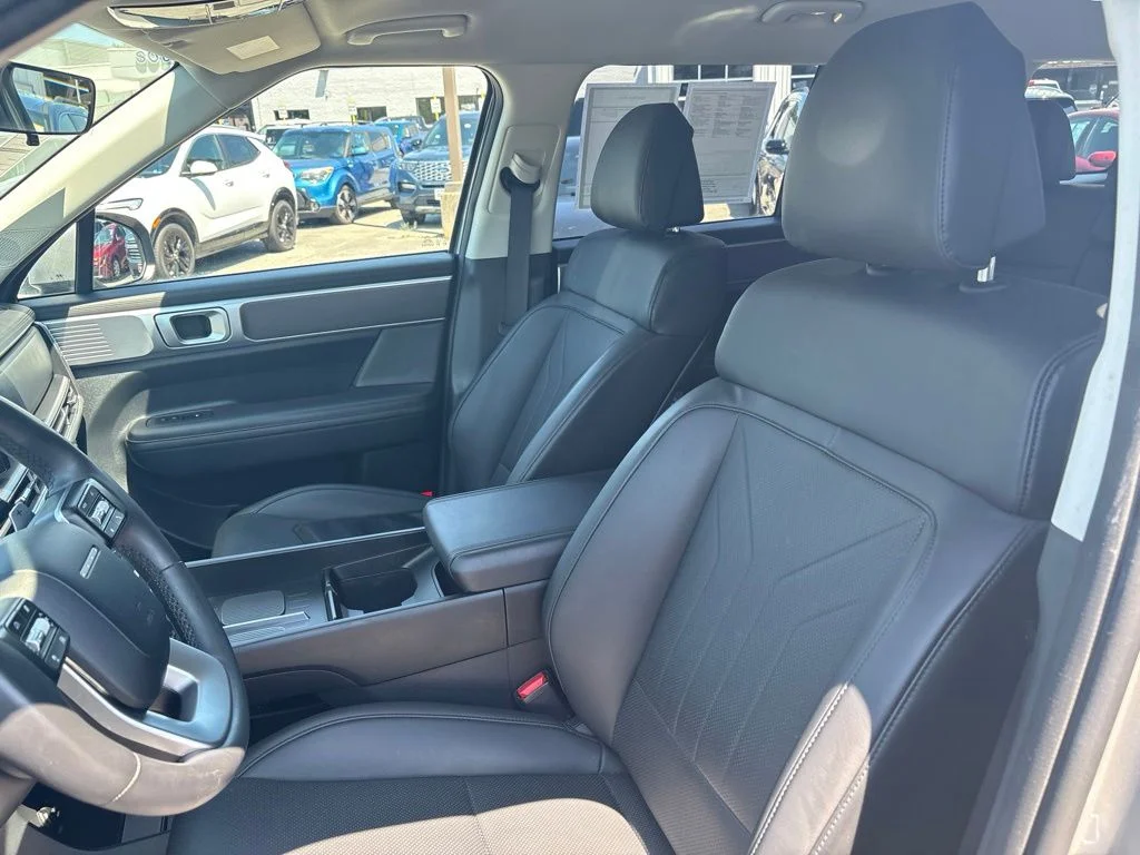 Used 2024 Silver Hyundai SEL image 15
