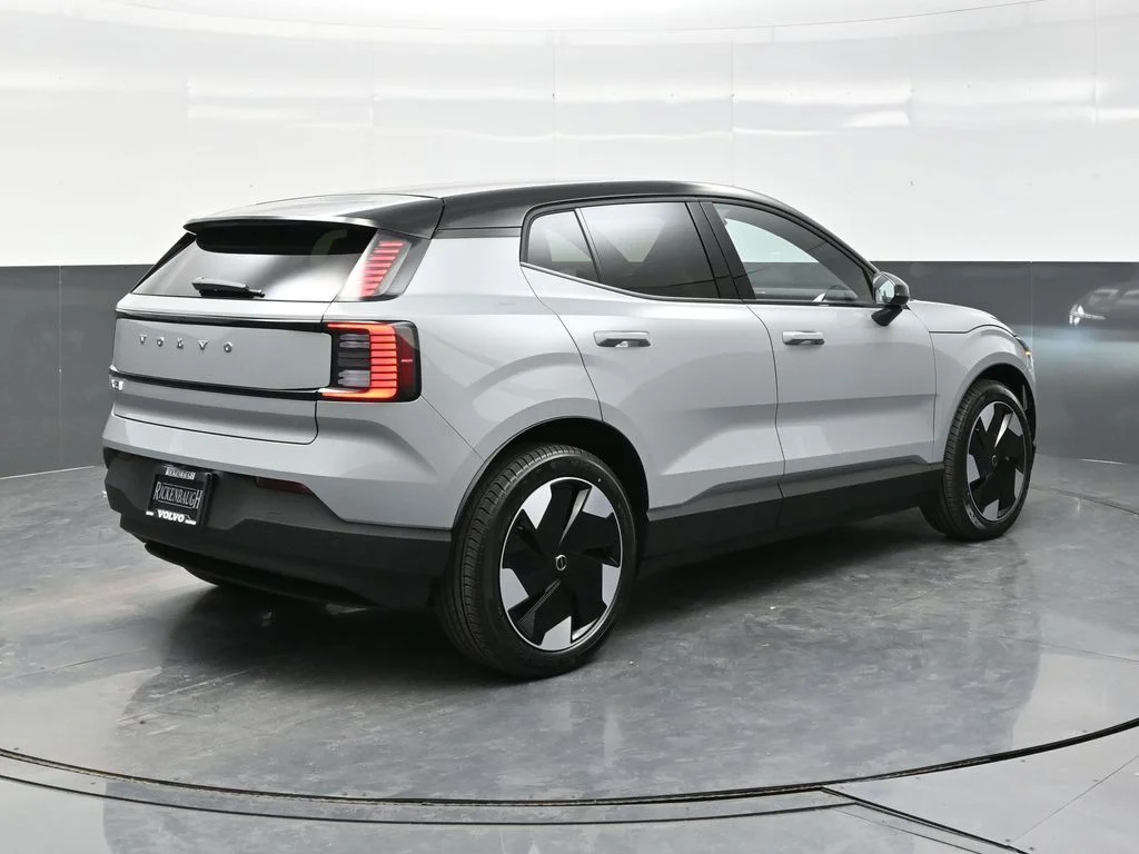 New 2026 Vapour Grey Volvo Twin Motor Performance Plus image 7