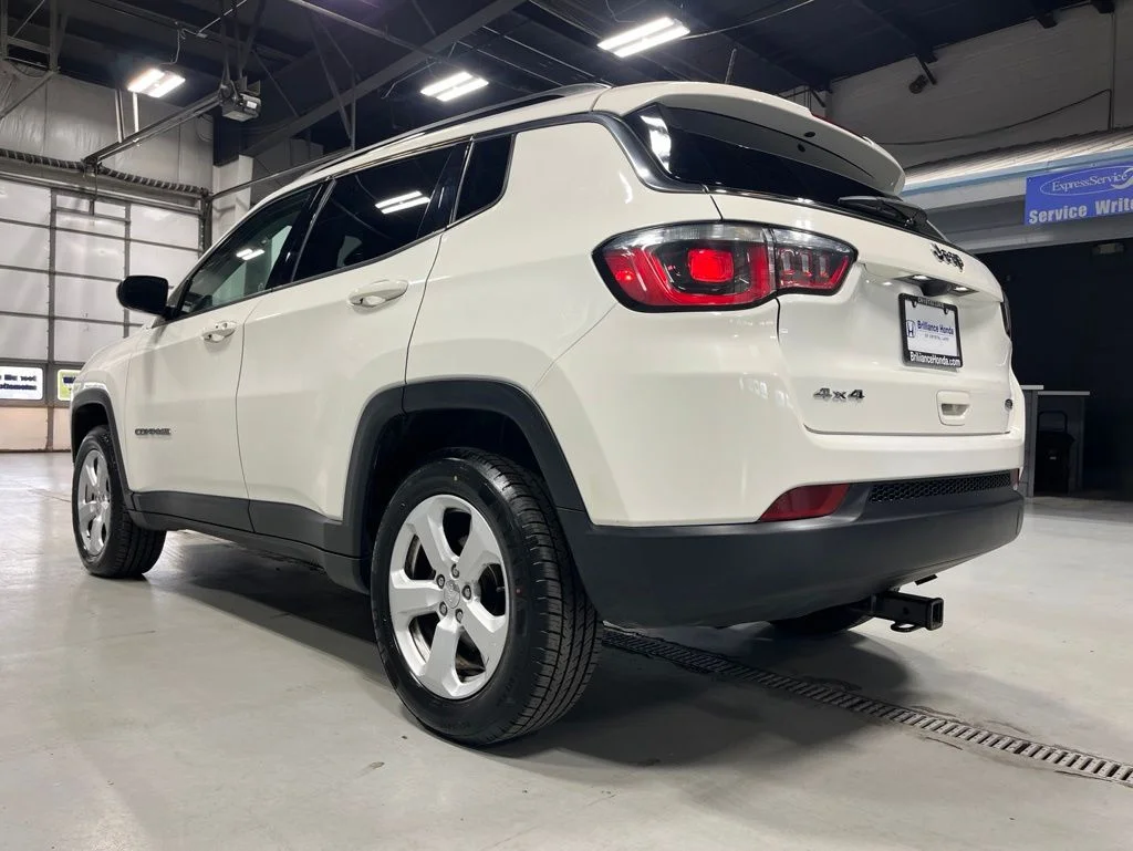 Used 2019 White Clearcoat Jeep Latitude image 4