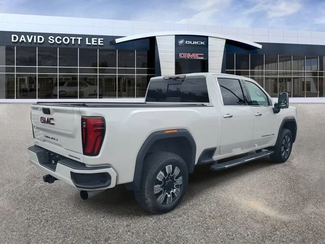 Used 2024 White Frost Tricoat GMC Denali image 4