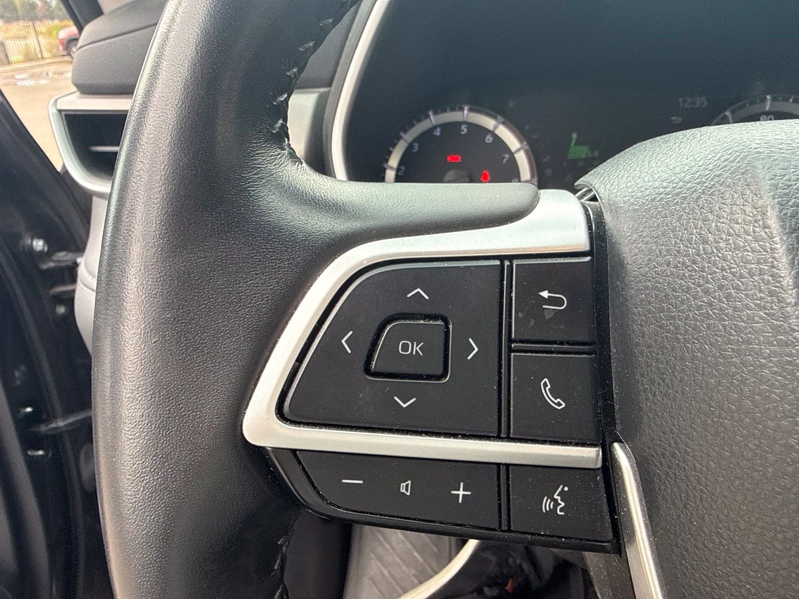 Used 2023 Gray Toyota XLE image 15