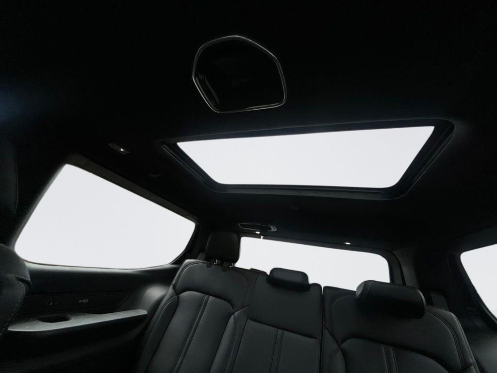 New 2026 High Gloss Black Exterior Paint Jeep Limited Reserve image 14