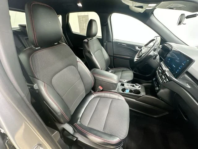Used 2023 Silver Ford ST-Line image 26