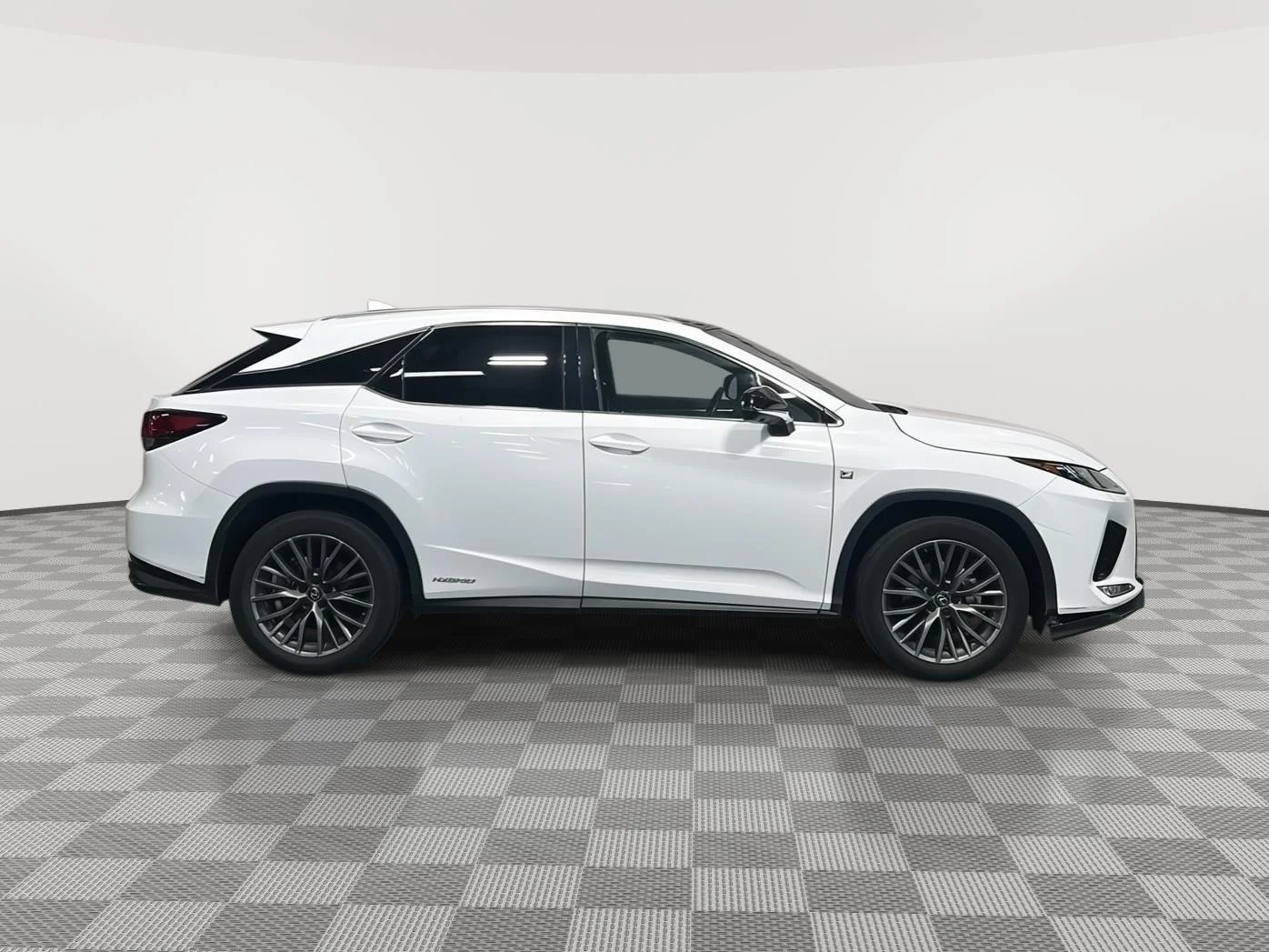 Used 2022 Ultra White Lexus F Sport Handling image 2