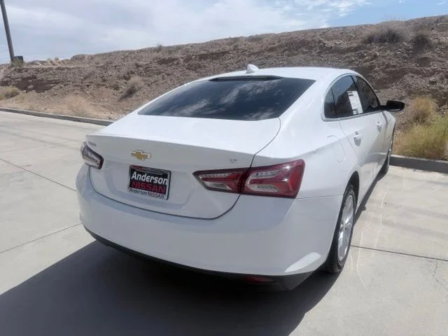 Used 2022 White Chevrolet LT image 6