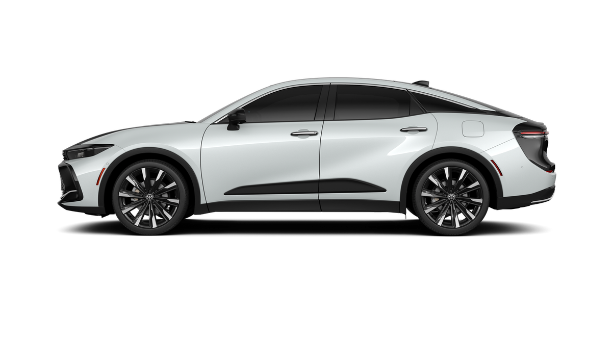 New 2026 Oxygen White with Black bi-tone Toyota Platinum image 4