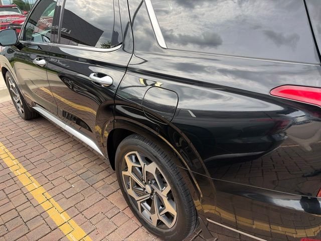 Used 2021 Black Hyundai Calligraphy image 3