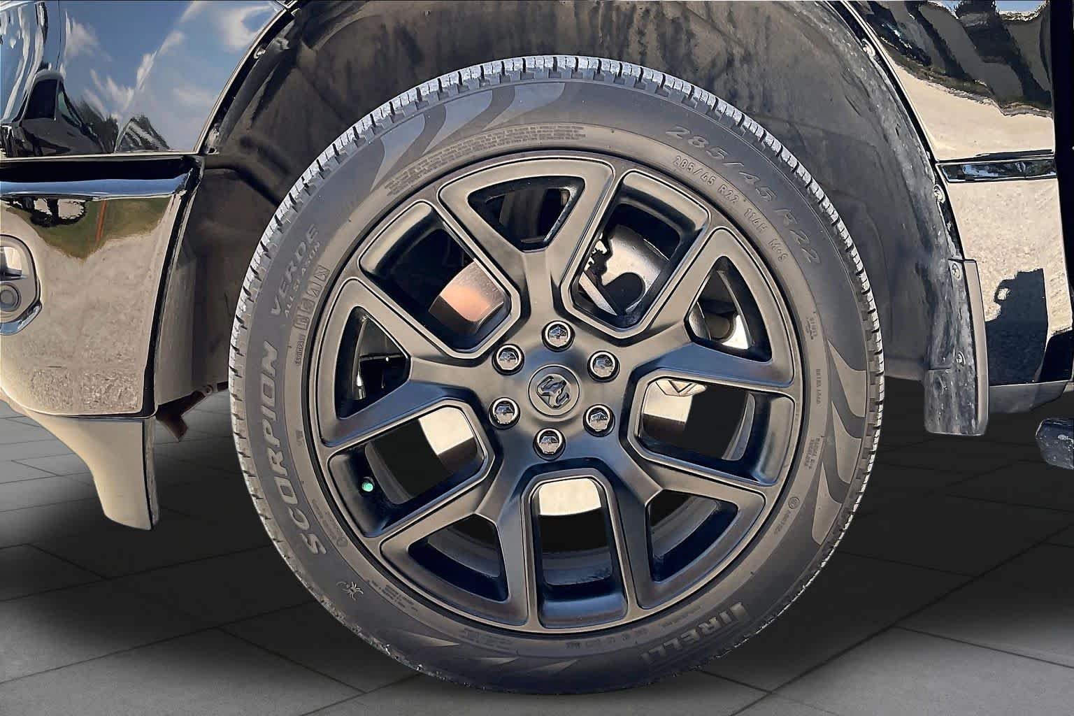 Used 2024 Diamond Black Crystal Pearlcoat Ram Laramie image 11
