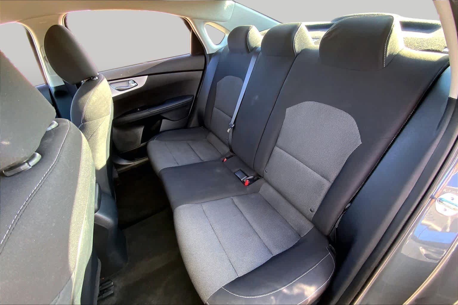 Used 2024 Gravity Gray Kia LXS image 20