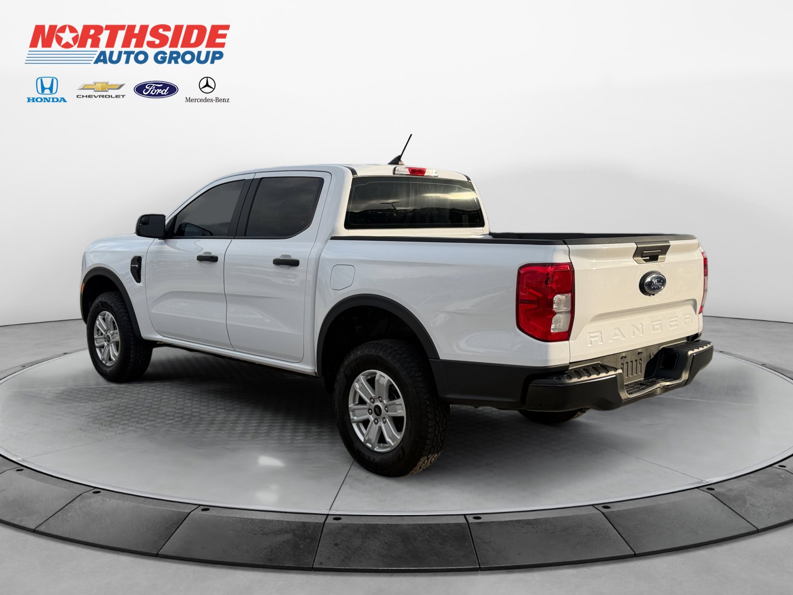 Certified Used 2024 Oxford White Ford XL image 5