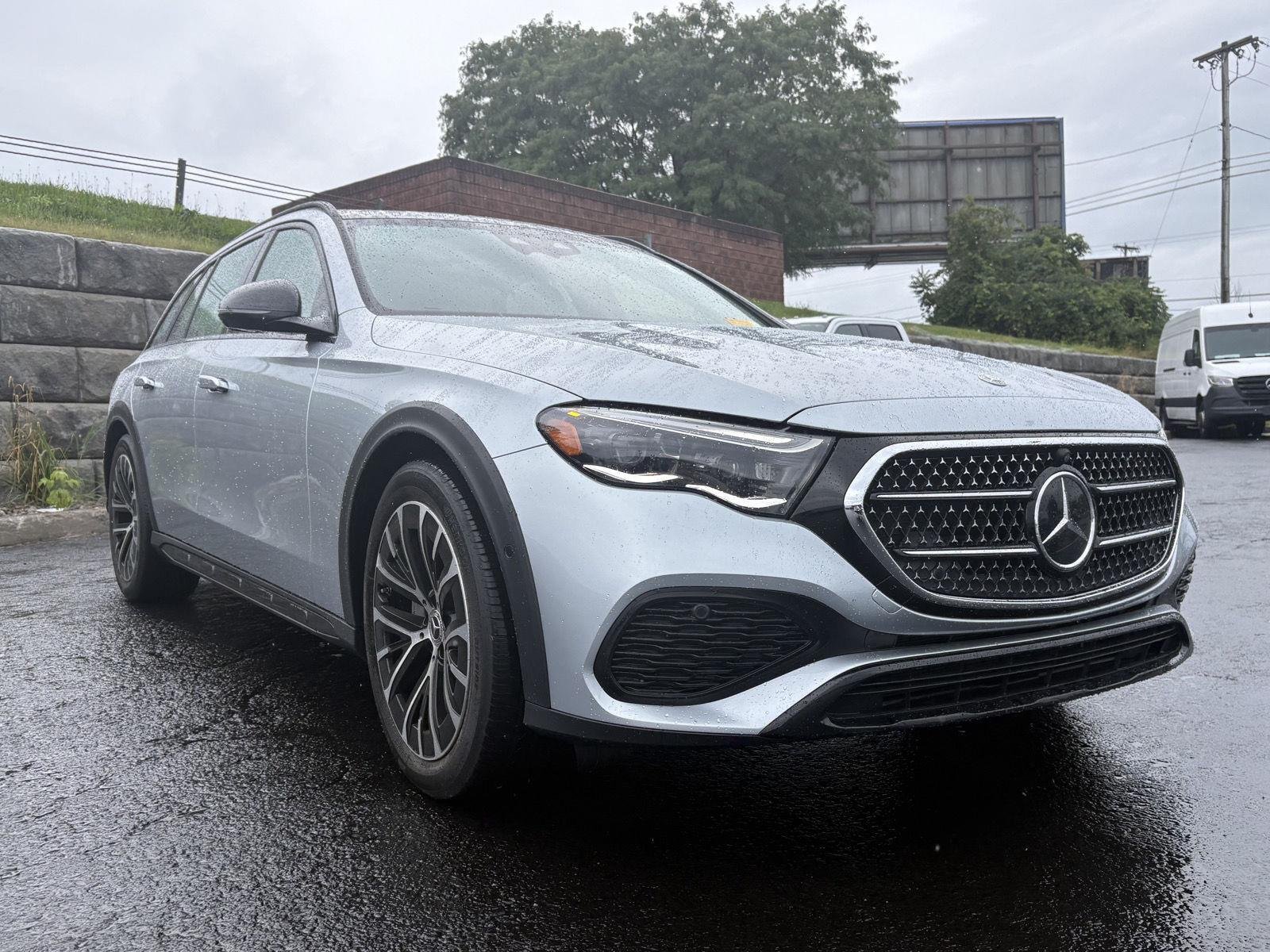 Used 2025 Cirrus Silver Metallic Mercedes-Benz E 450 image 3