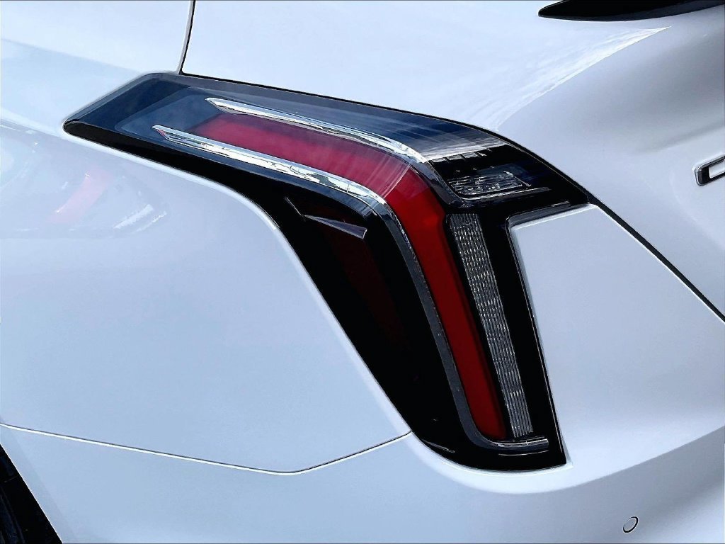 Used 2021 Summit White Cadillac V-Series image 34