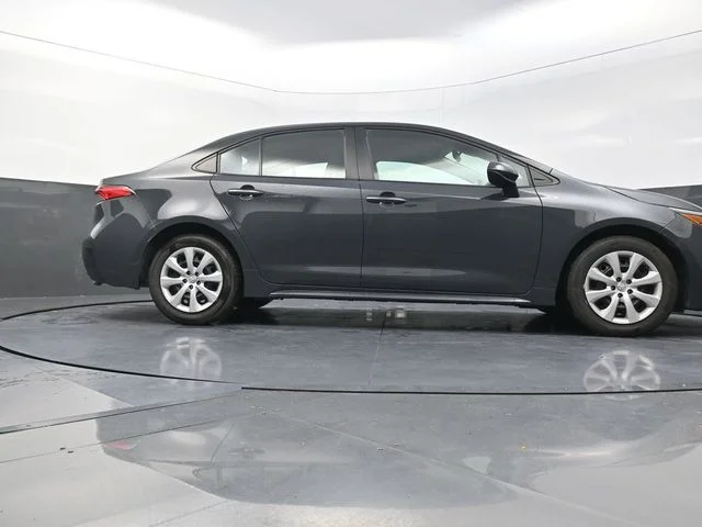 Used 2024  Toyota LE image 38