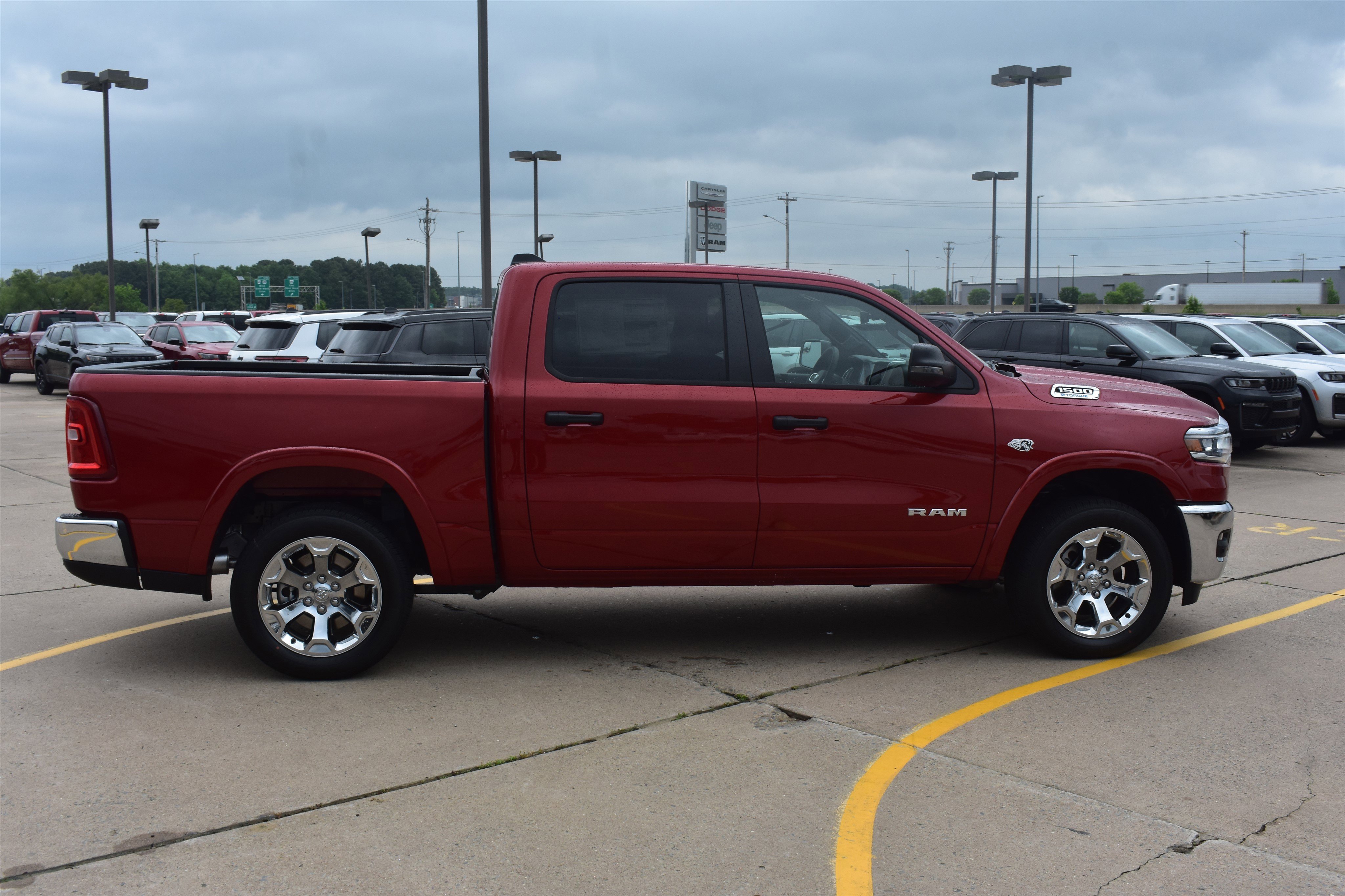 New 2026 Molten Red Pearl-Coat Exterior Paint RAM Big Horn image 4