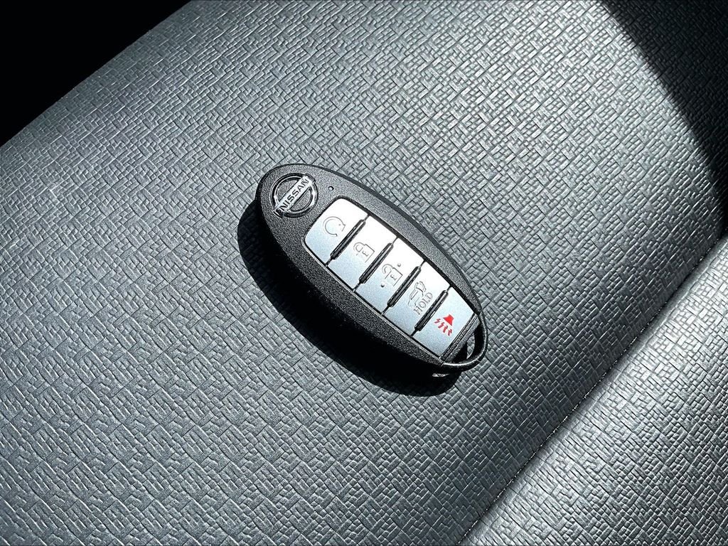 Used 2021 White Nissan SV image 31
