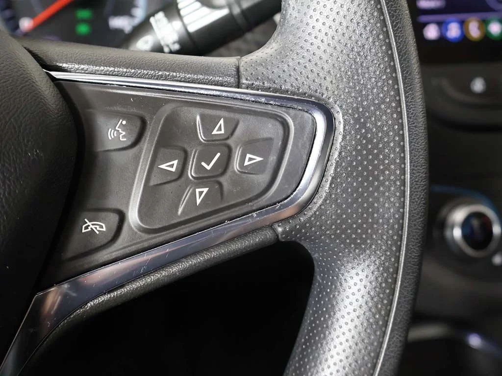 Used 2023 White Chevrolet LT image 36