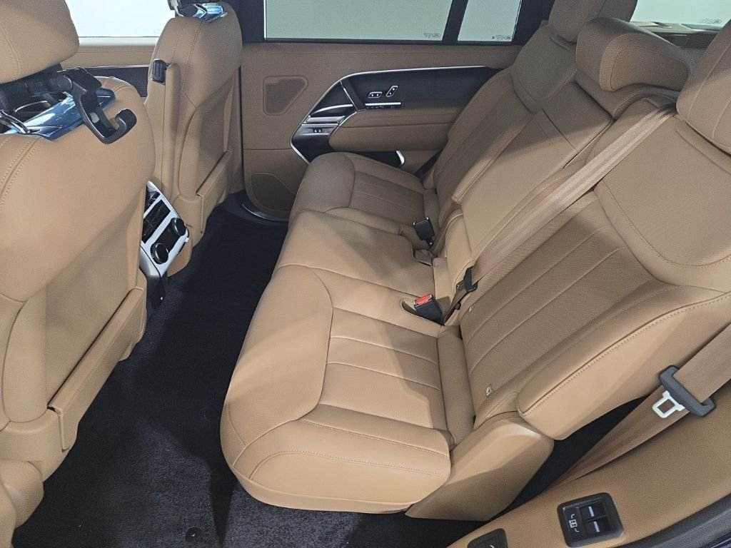 New 2026 Constellation Blue Ultra Metallic Gloss Land Rover P530 SE LWB 7 SEAT image 20