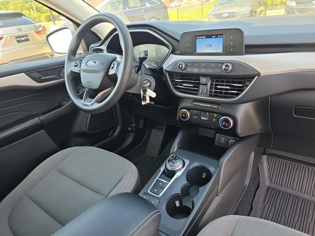 Used 2021 White Ford S image 16