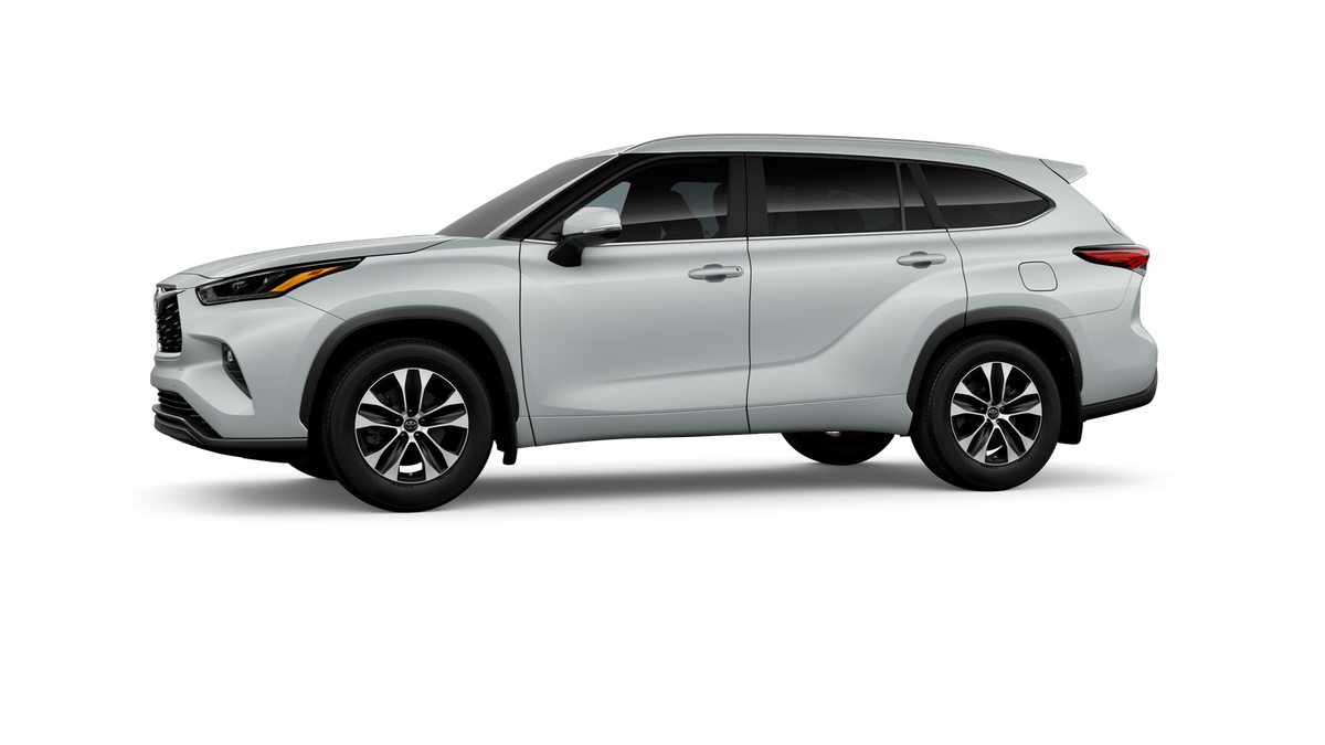 New 2026 Wind Chill Pearl Toyota XLE image 3