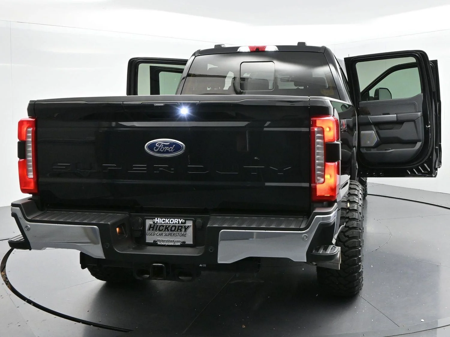 Used 2024 Agate Black Ford LARIAT image 44