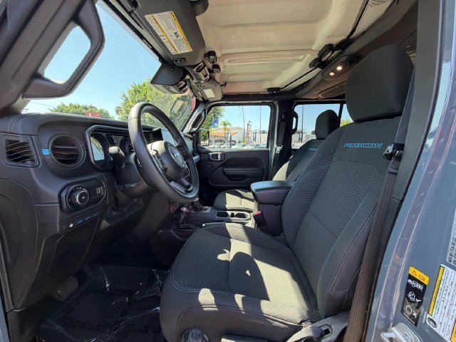Used 2024 Gray Jeep Rubicon 4xe image 25