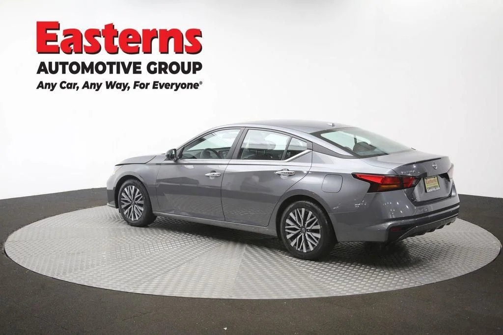 Used 2025 Gray Nissan 2.5 SV image 65