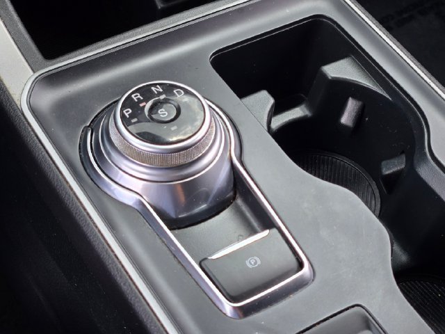 Used 2021 Black Ford SE image 26