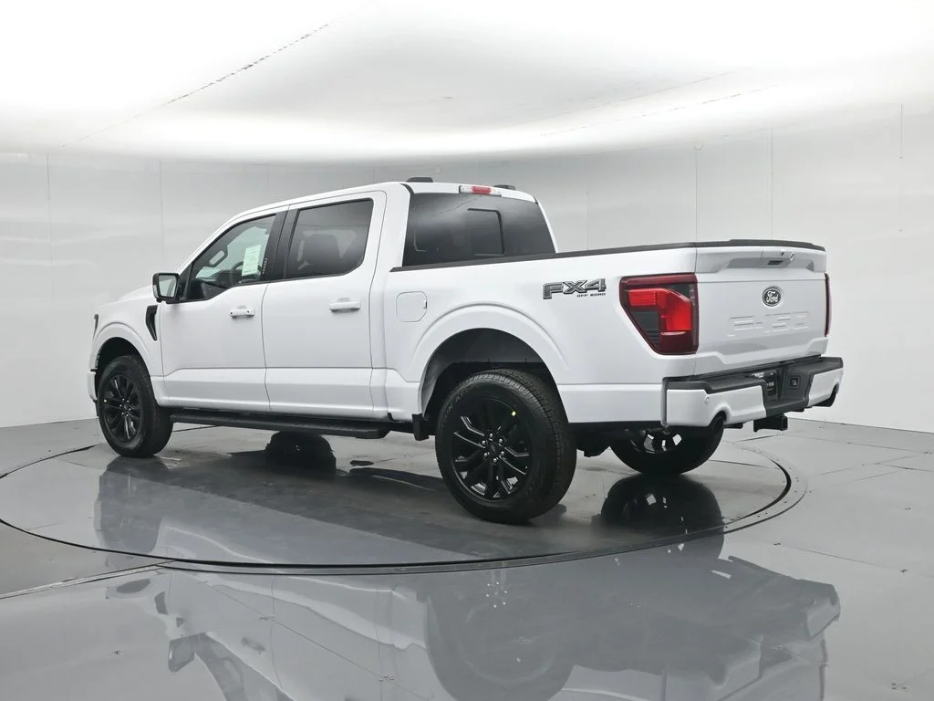 New 2026 Oxford White Ford XLT image 6
