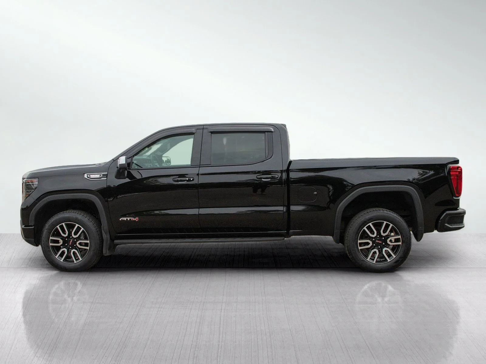 Used 2025 GMC Sierra 1500 AT4 with VIN 1GTUUEE83SZ212889 for sale in Bloomington, Minnesota