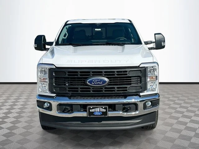 New 2026 Oxford White Ford XL image 2