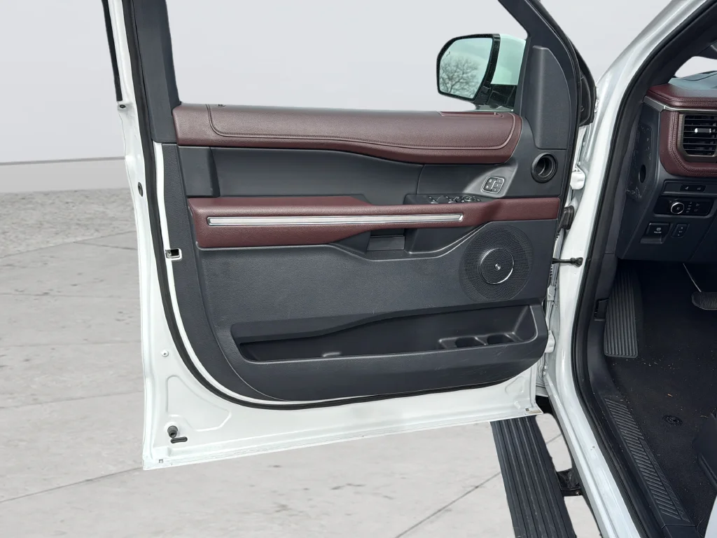 Used 2024 White Ford Limited image 33
