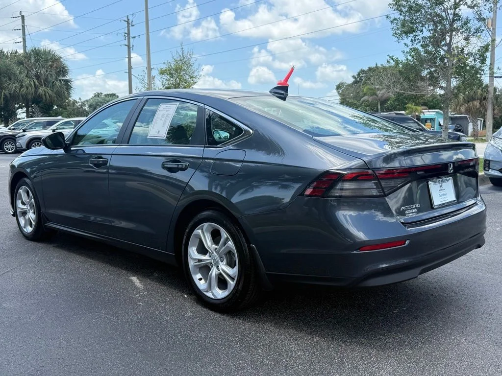 Used 2025 Meteorite Gray Metallic Honda LX image 3