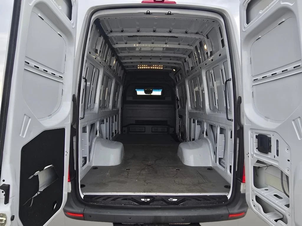 Used 2022 Arctic White Mercedes-Benz High Roof V6 image 17