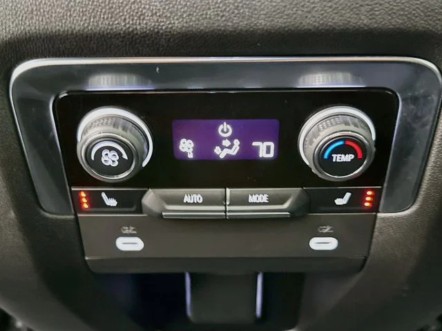 Used 2024 Gray Chevrolet Premier image 27