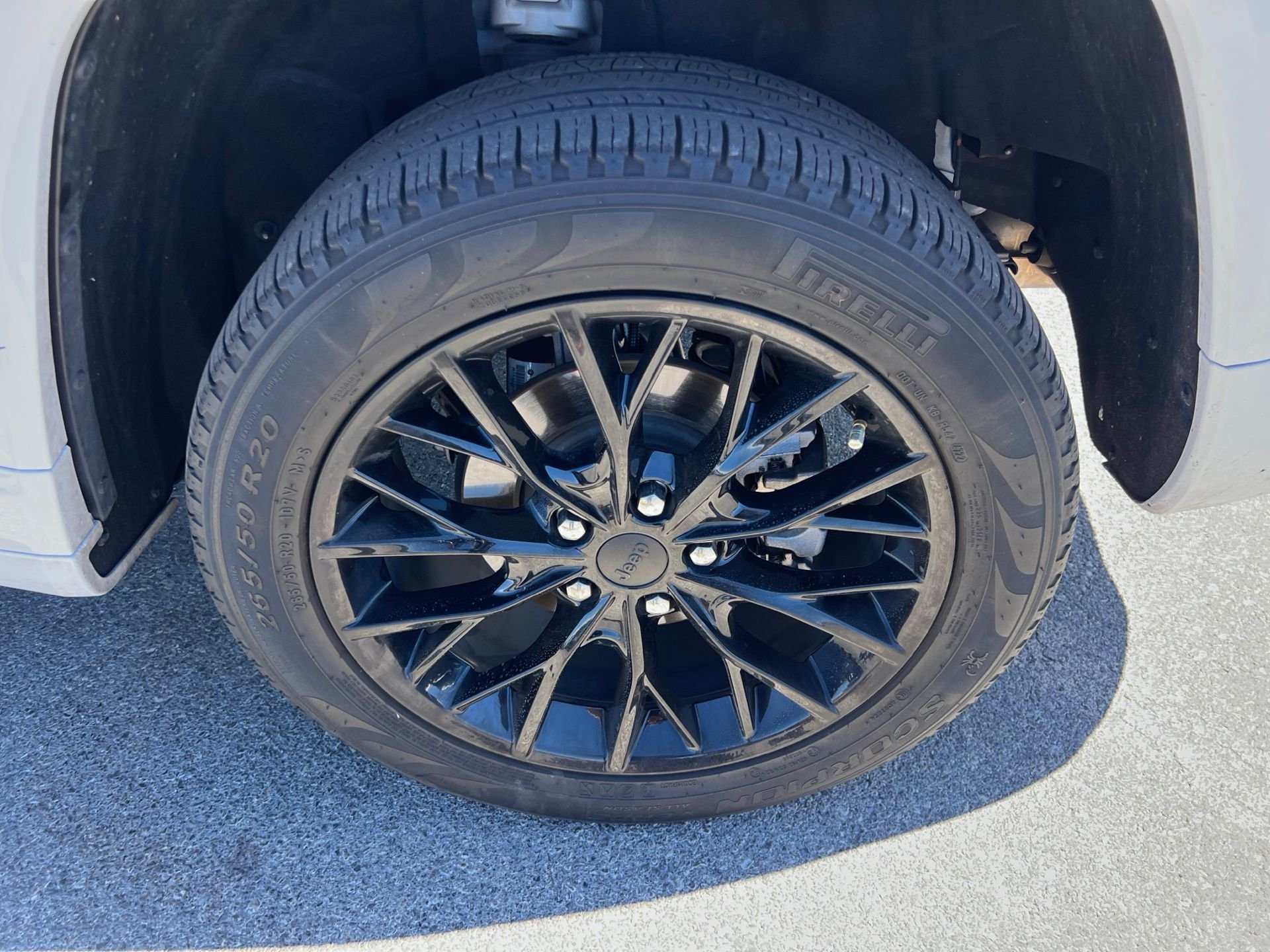 Used 2023 White Jeep Summit image 11