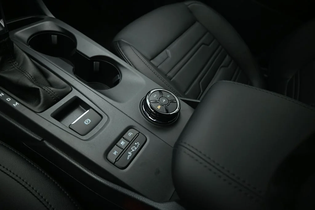 New 2026 Avalanche Ford Lariat image 15