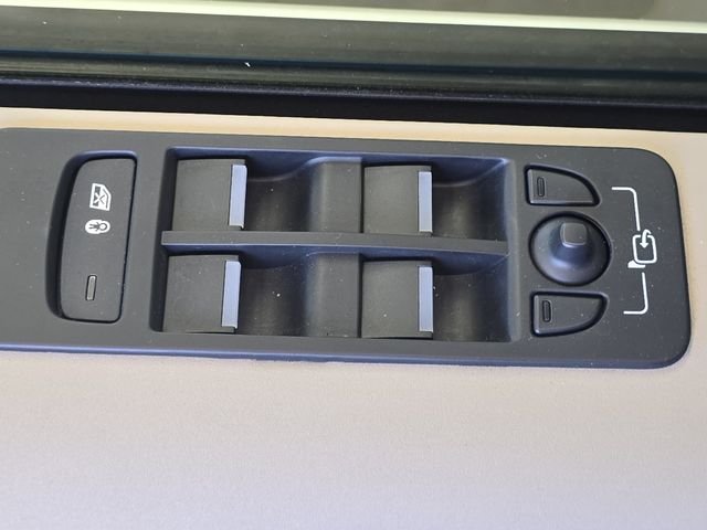Certified Used 2025 White Land Rover S image 30