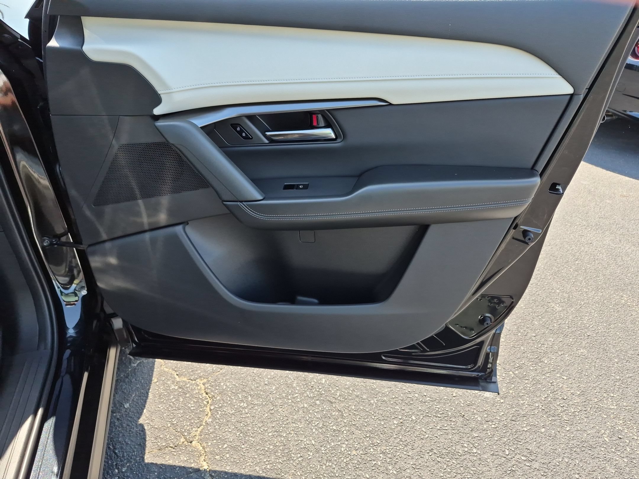 New 2026 Jet Black Mica Mazda 2.5 S Preferred AWD image 32