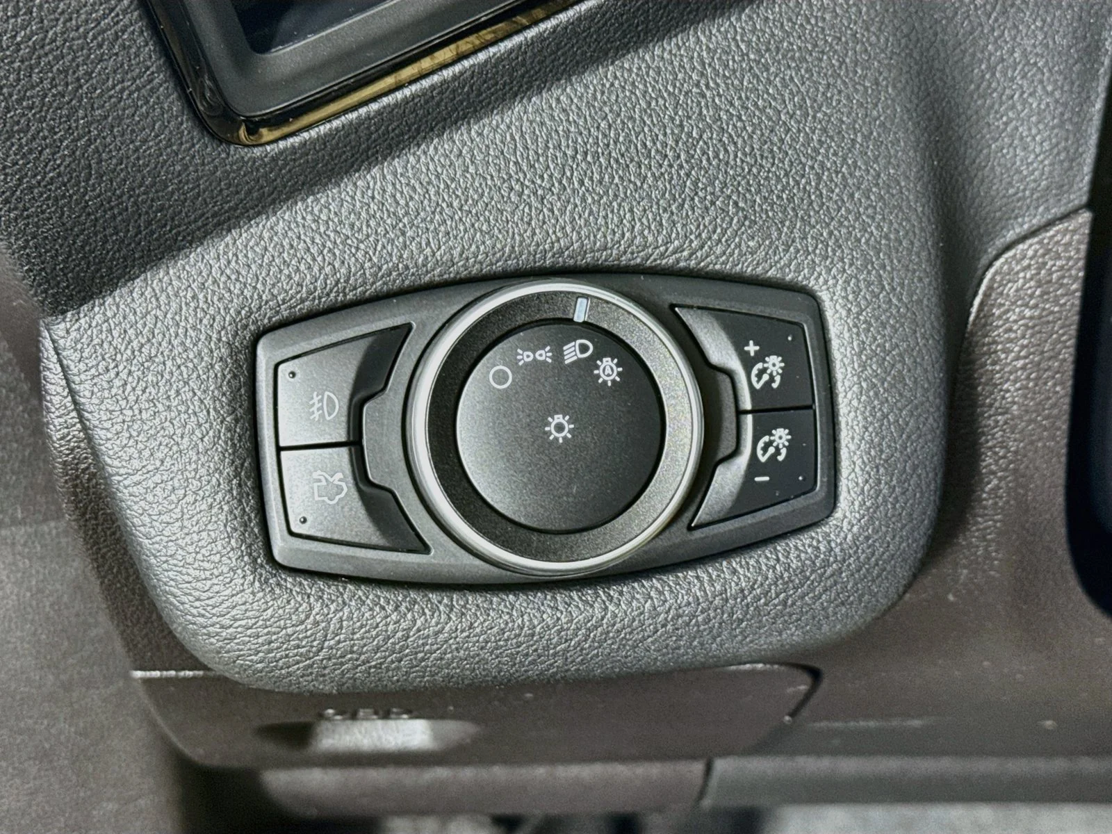 Used 2016 Black Ford Titanium image 34