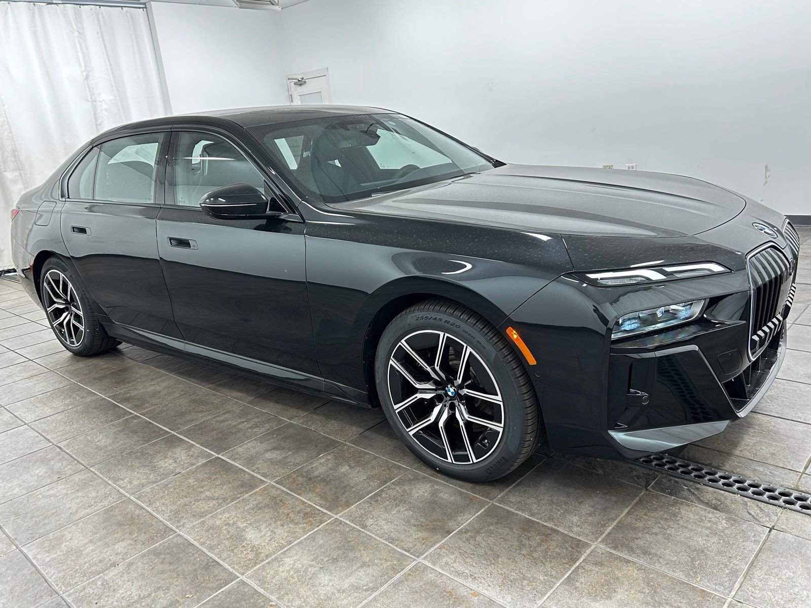 New 2026 Black Sapphire Metallic BMW xDrive60 image 9