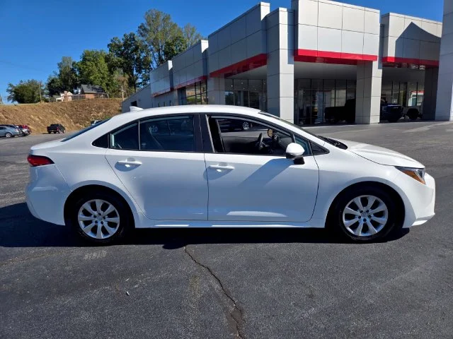 Used 2023 White Toyota LE image 9