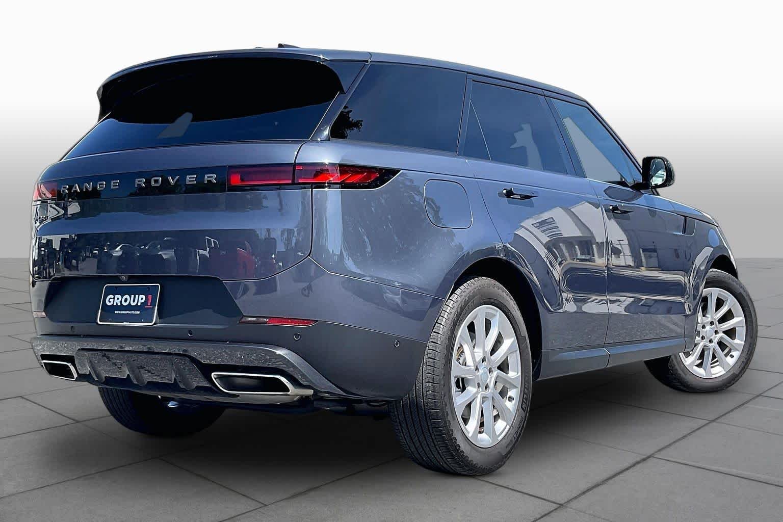 Used 2024 Carpathian Grey Premium Metallic Land Rover SE image 12