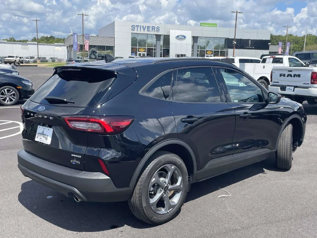 Used 2025 Black Ford ST-Line image 3