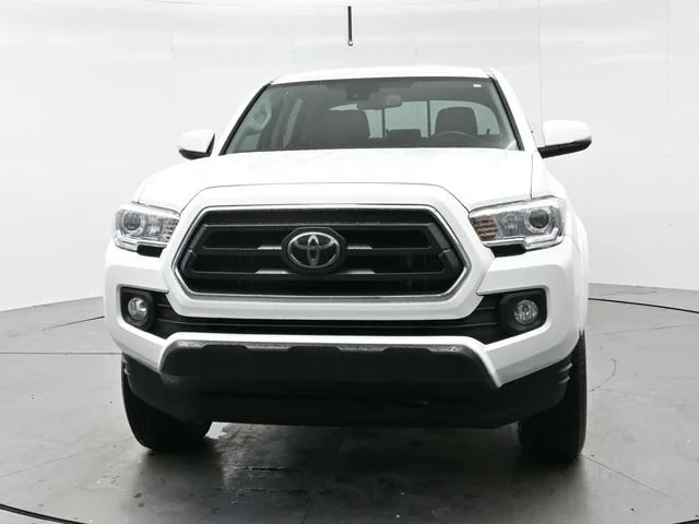 Used 2022 White Toyota SR5 image 2