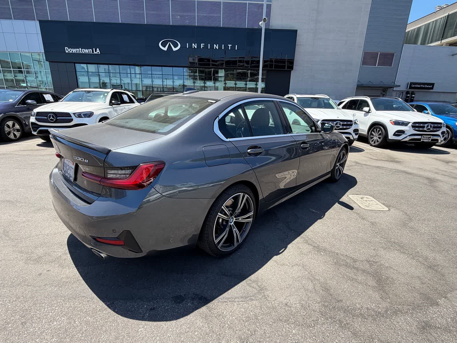 Used 2022 Mineral Grey Metallic BMW 330e image 4