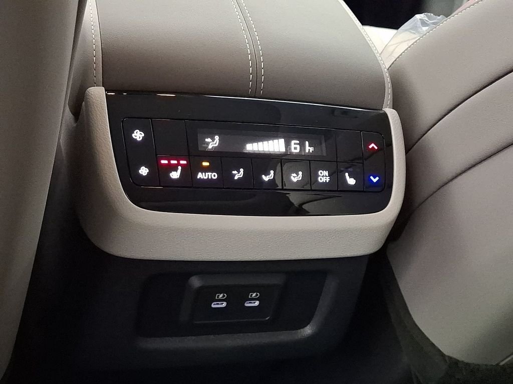 New 2027 GRAPHITE SHADOW INFINITI Luxe AWD image 10