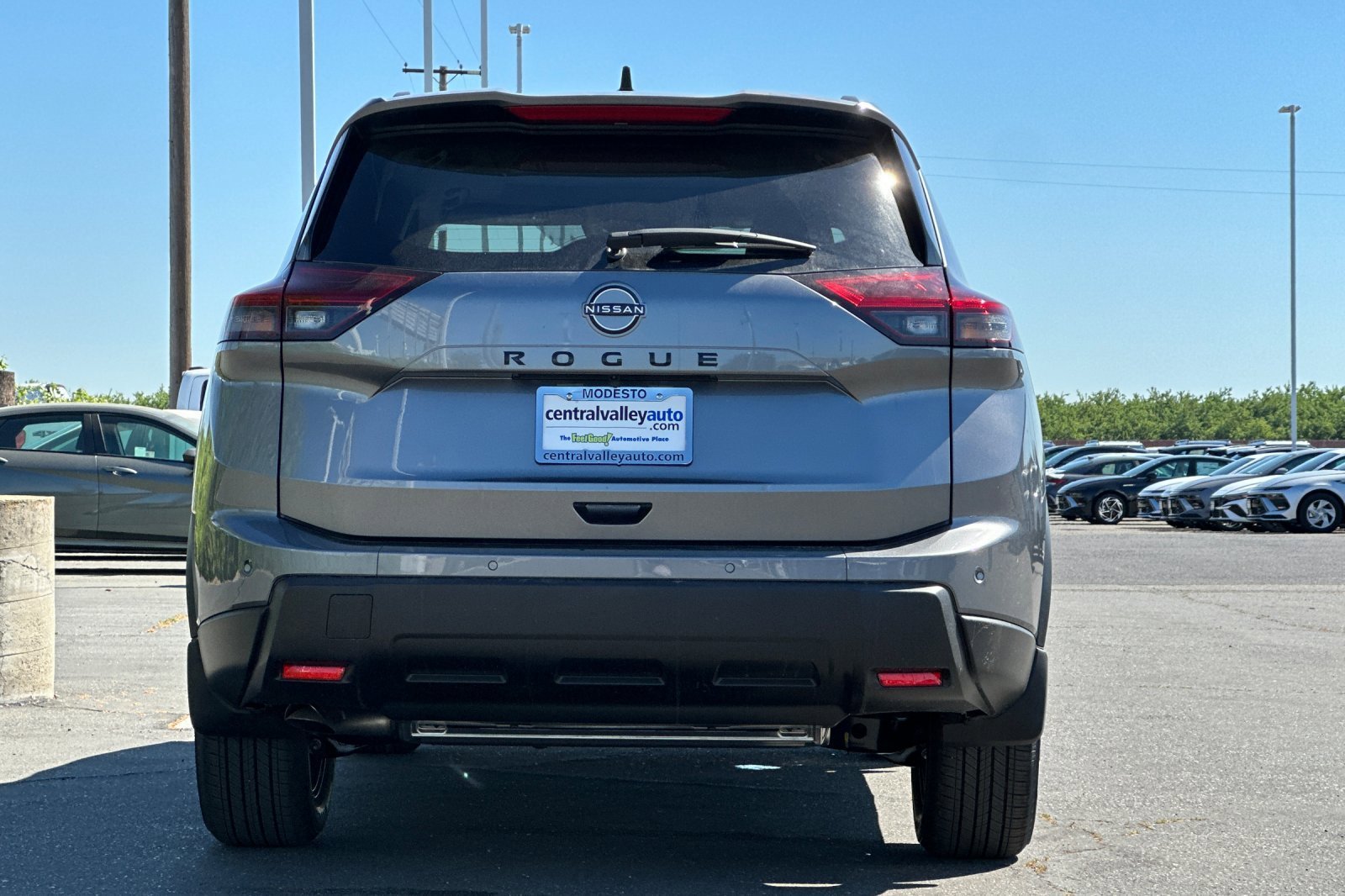 New 2026 Gun Metallic Nissan Dark Armor image 5