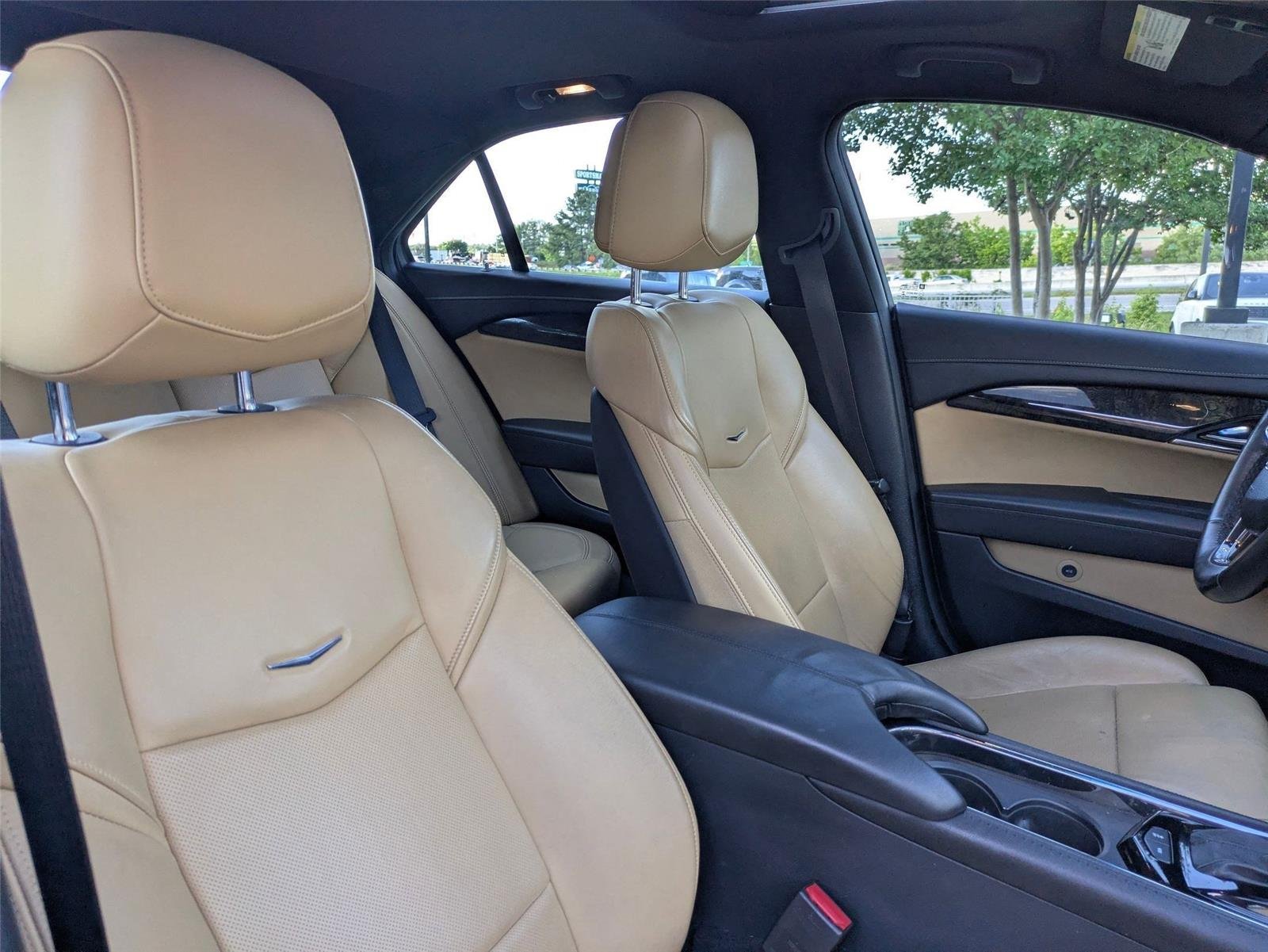 Used 2013 White Diamond Tricoat Cadillac Luxury image 36