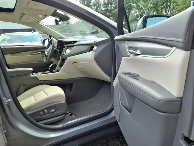 2025 Cadillac XT5 Premium Luxury - Photo 11