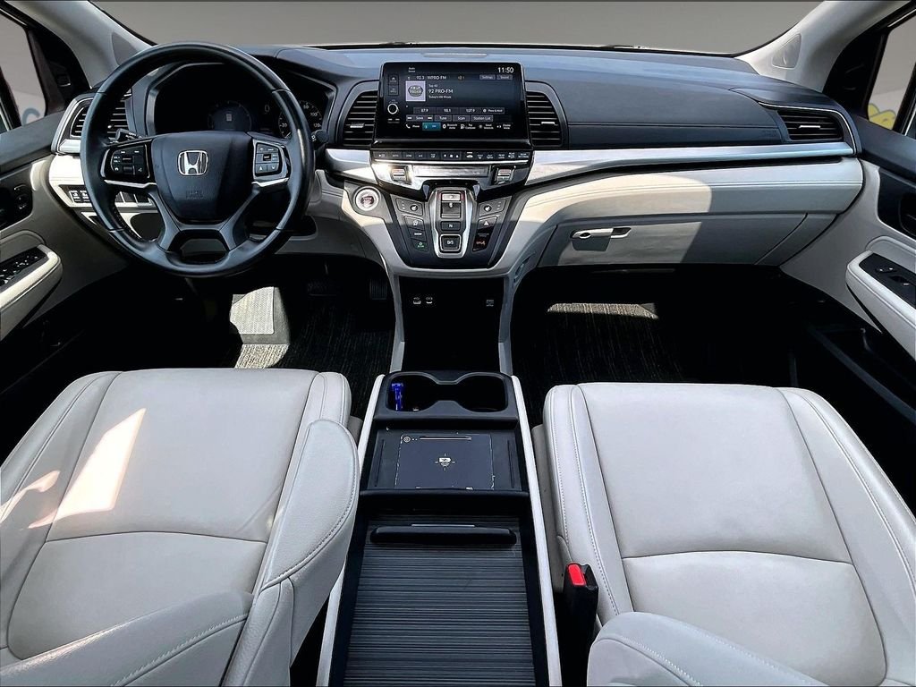 Used 2025 Black Honda EX-L image 22